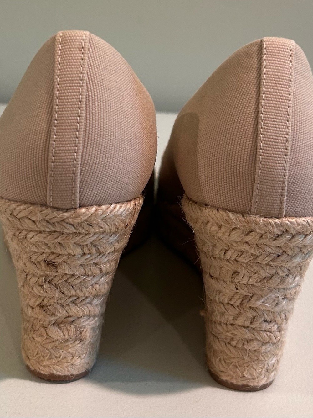 J.Crew Beige Canvas Espadrille Wedge Heels Size 7.5 Neutral Platform Pumps - Picture 4 of 8